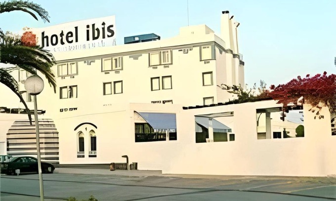 Montenegro Hotel | Pet-Friendly Hotel with Pool & Restaurant - Rated 8/10