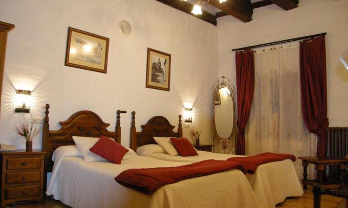 Chane House | Cozy 1-Bedroom Retreat for 2 Guests in a Quaint House