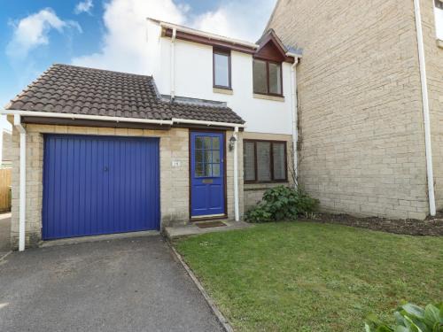 Bradford-on-Avon House | Discover 16 Mythern Meadow: Pet-Friendly Retreat with High Ratings