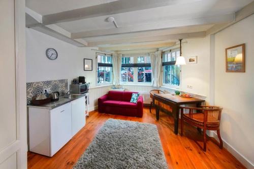 Utrecht Apartment | Family-Friendly Stay at 16 Sous: Guest Rated 10/10