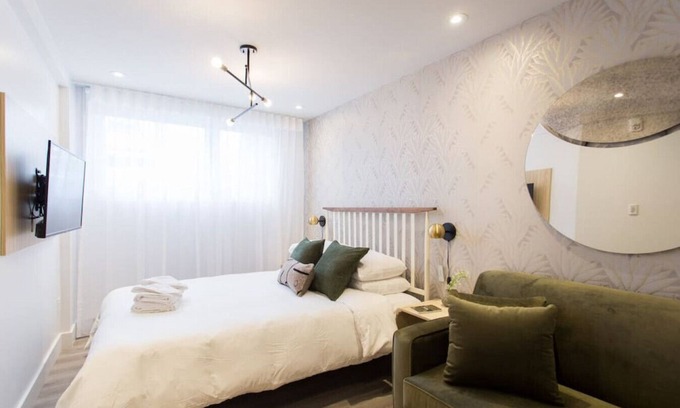 Little Italy Apartment | Top-Rated Studio Apartment-Hotel in Little Italy by Denstays