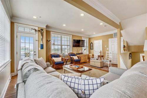 North Ocean City House | Experience 16 The Palms: Family-Friendly with Pool Access