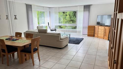 Riegelsberg Apartment | 160 qm Apartment mit Garten und Stellplatz