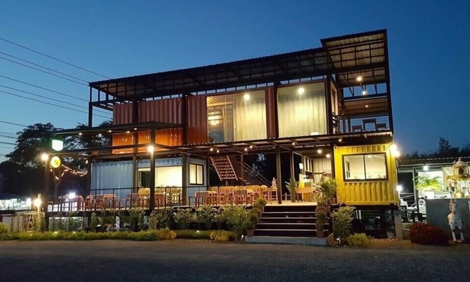 Phatthana Nikhom Hotel | Budget-Friendly 168 Pattana with Family Amenities & Dining