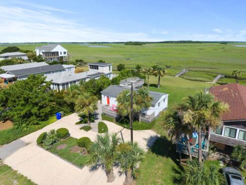 Folly Beach House | Pet-Friendly Retreat at 1684 E Ashley - Sol Searcher