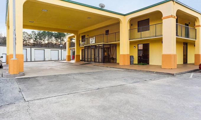 Atmore Hotel | 17 m² Hotel ∙ 127 guests