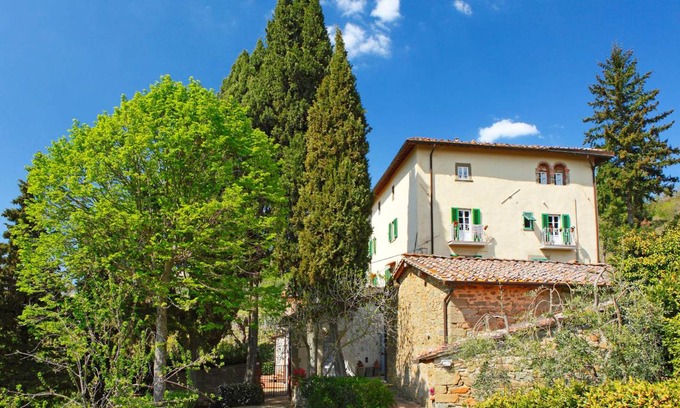 Lamole Villa | Spacious 4-Bedroom Villa with Private Pool for Up to 8 Guests