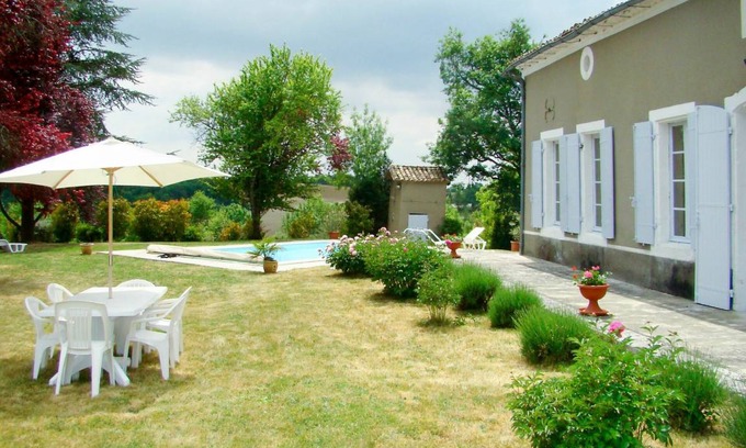 Lalandusse Villa | Spacious 3-Bedroom Villa with Pool for Family Getaways