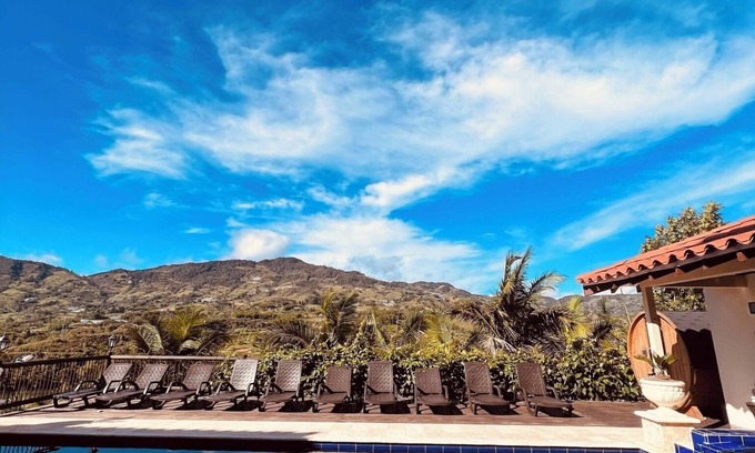 El Penol Hotel | Discover 1714 Hotel Boutique: Pool, Spa & Top Ratings