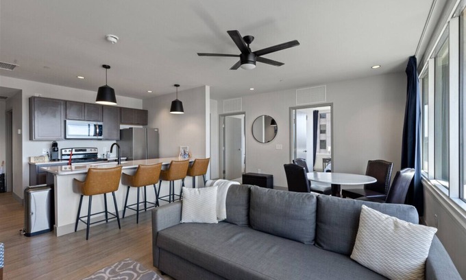 Downtown Condo | Guest Rated 10/10: Pet-Friendly Two Bedroom in Lexington