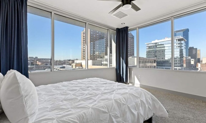 Downtown Condo | 175 LEX - Downtown Views with Kitchen & Family-Friendly Perks