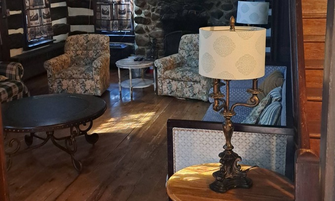 Gettysburg House | Historic Civil War Home in Gettysburg - Pet Friendly Stay