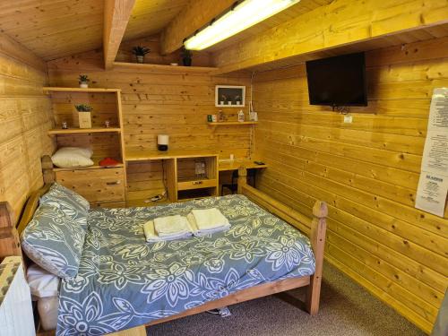 Wexford Ski Chalet | Family-Friendly Stay at 17b DB Airbnb with Great Reviews