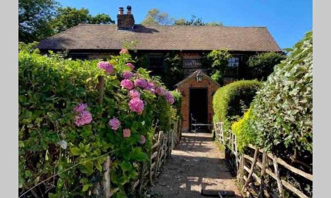 Martin Apartment | Discover a Boutique Countryside Retreat from the 17th Century