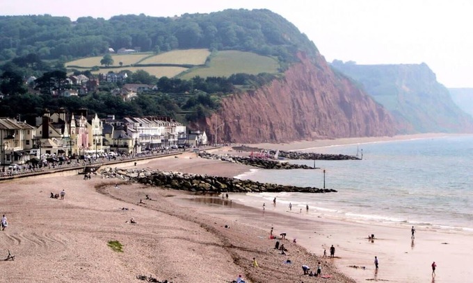 Ottery St Mary House | Historic Thatched Cottage Near Sidmouth with Breakfast & More