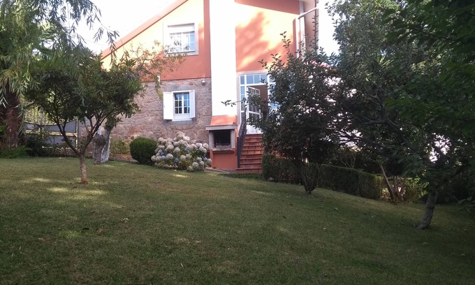 Urdilde House | Family-Friendly Hotel 18 km from Santiago with Ocean Views