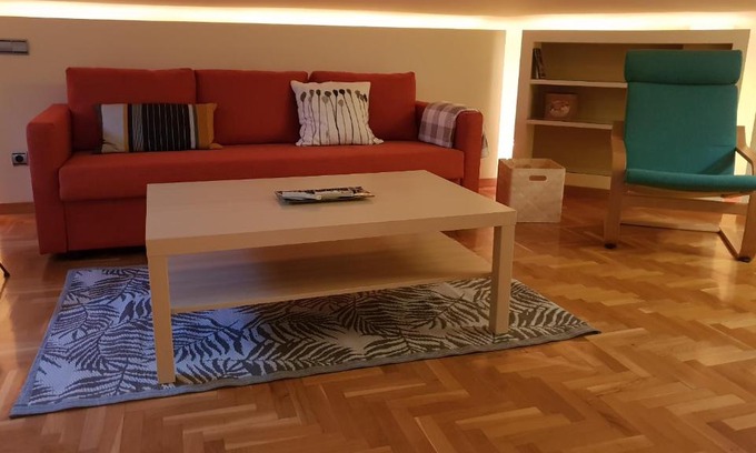 Zaragoza Old Town Apartment | Elegant 18 Torres Alfonso Attic with Pet-Friendly Amenities