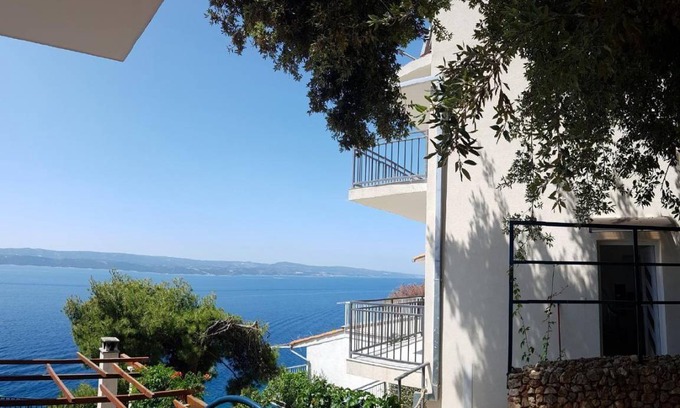 Stanici House | Spacious 2-Bedroom House for Up to 8 Guests, Rated 10/10