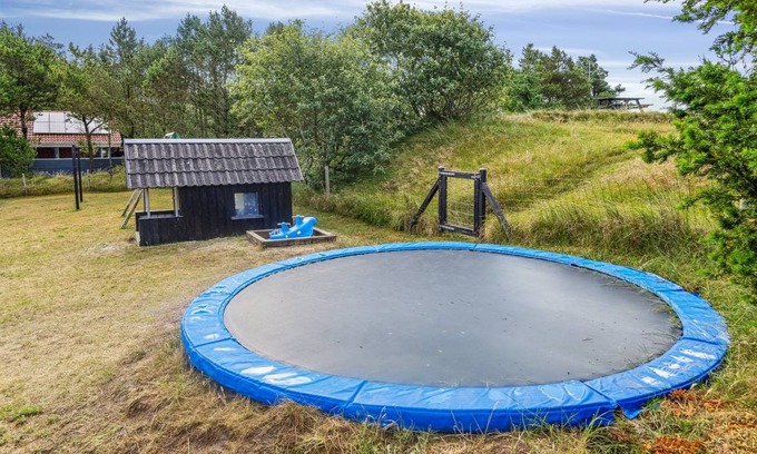 Blavand House | Spacious 5-Bedroom House with Pool for Up to 10 Guests