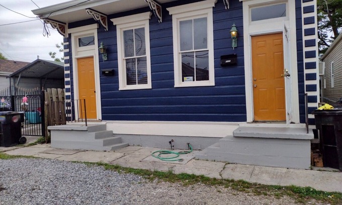 Leonidas House | Historic Shotgun House: Remodeled with Kitchen Amenities