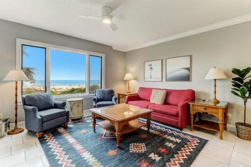 Fernandina Beach House | Relax at 1817 Turtle Dunes with Oceanfront Pool Access