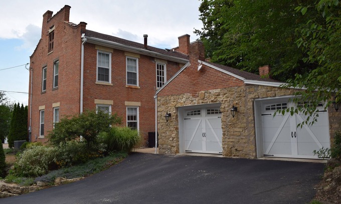 Galena House | Top-Rated 1842 Bavarian Brew House with Spa and Hot Tub
