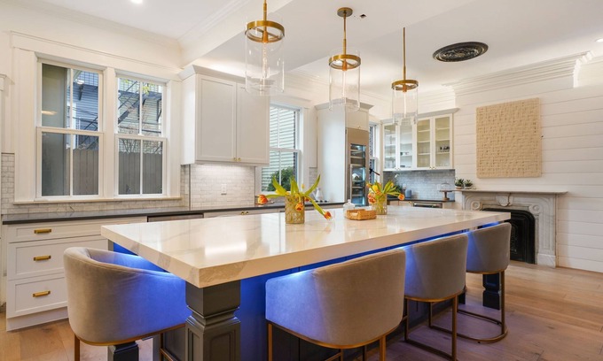Thompson Square - Bunker Hill House | Discover 1855 Grand Mansion in Historic Charlestown