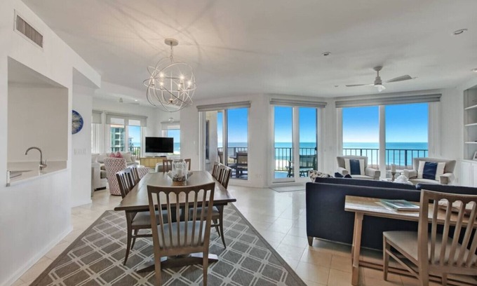 Fernandina Beach Apartment | Oceanfront Penthouse with Panoramic Views at Amelia Island
