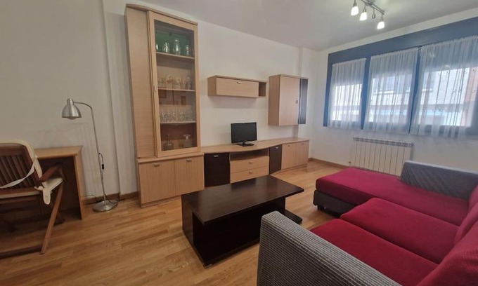 Distrito Llano Apartment | Modern 187A Apartment with Terrace & Garage for Families