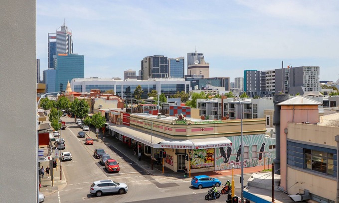 Perth Apartment | Modern Comfort at 188 Apartments with Spa & Kitchen Access