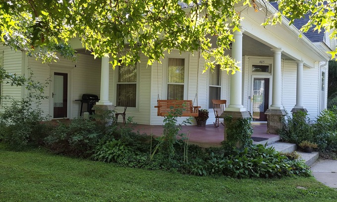 Blackwater House | Historic 1897 Home: Guest Rated 9.8 with Family Amenities