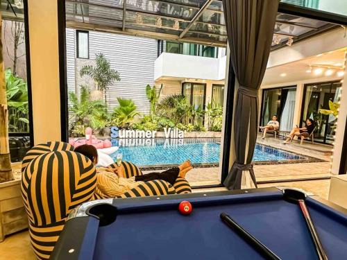 Khlong Tan Nuea Villa | Elegant 1897 Summer Villa: 4-Star Oasis in Bangkok