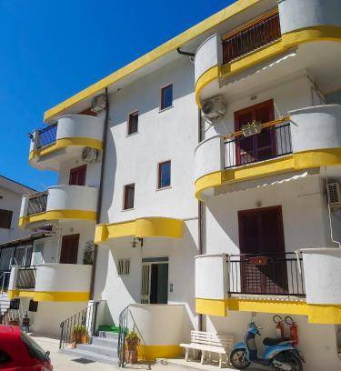 Tropea Bed & Breakfast | Cozy 19 m² Bed and Breakfast with Kitchen – Rated 10/10