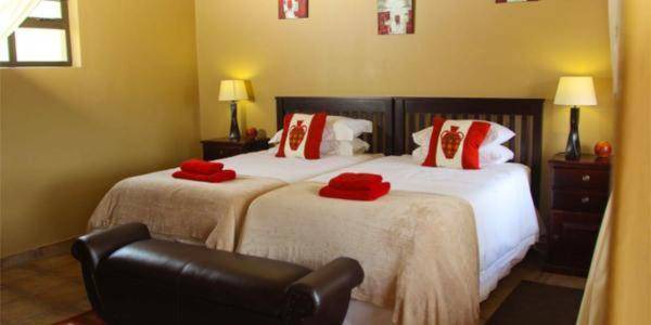 Hluhluwe Cabin | Guest Rated 10/10: Cozy Lodge for Up to 5 with Pool
