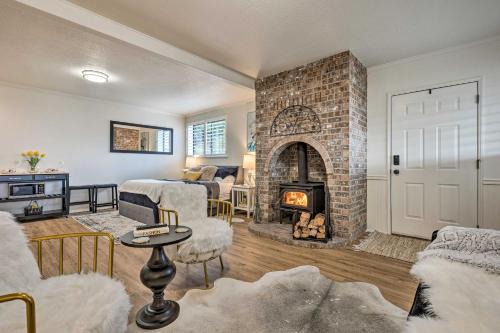 Manchester Apartment | Idyllic Port Orchard Studio Near Seattle with Spa Access