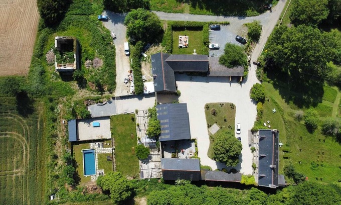 Dol-de-Bretagne Other | Ideal Group Retreat at Mont Saint Michel with Reception Space
