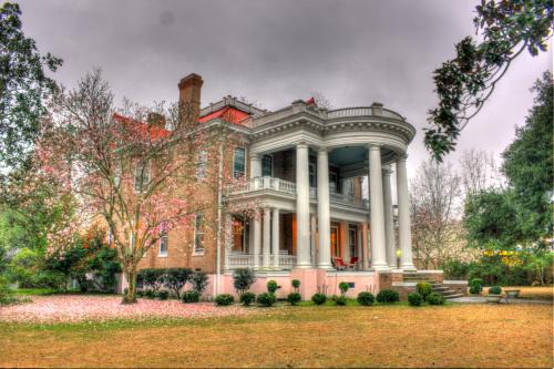 Sumter Bed & Breakfast | Discover 1912 Bed and Breakfast: Pet-Friendly Retreat