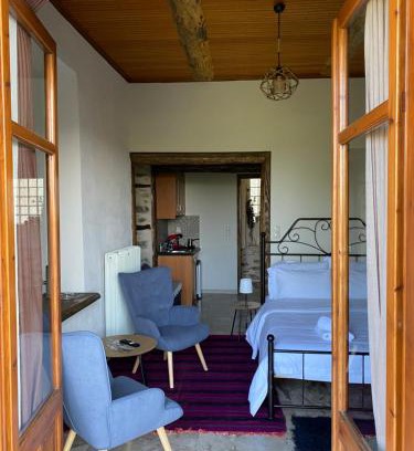 Agios Petros Apartment | Family-Friendly 1924 Studios: Guest Rated 9.5/10