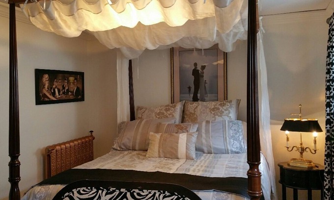 North End Apartment | Charming 1930's Boutique Loft with Canopy Beds & Ocean View