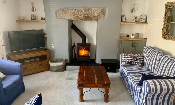 Porthleven Cottage | Charming 19th Century Fisherman's Cottage by Porthleven Beach