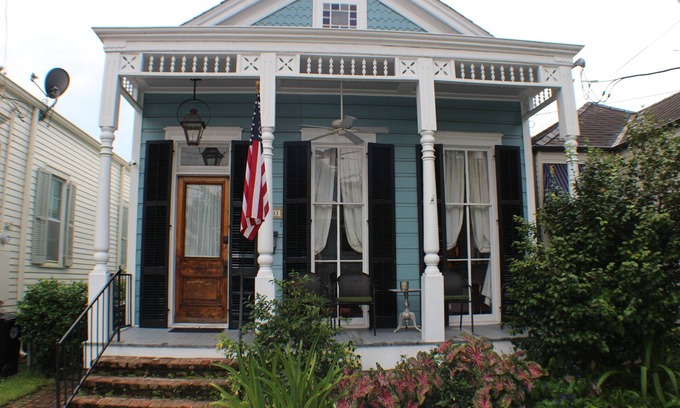 Audubon House | Historic New Orleans Shot Gun House with Ocean View