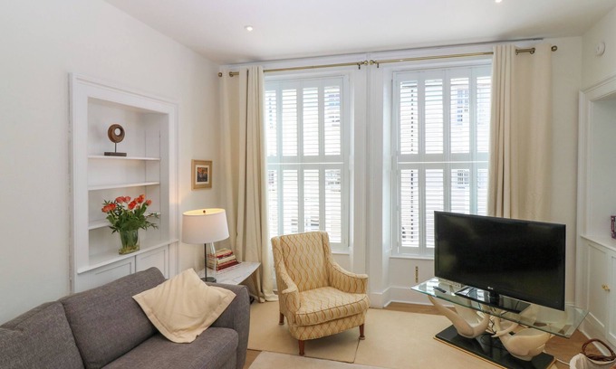 Banff Cottage | 1A CARMELITE STREET, family friendly, with open fire in Banff