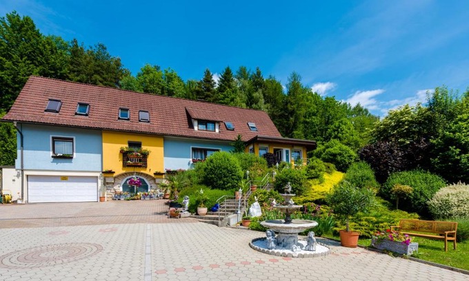 Judenburg Hotel | Welcoming 1a Hotel Steiner: Pet-Friendly & Family-Oriented