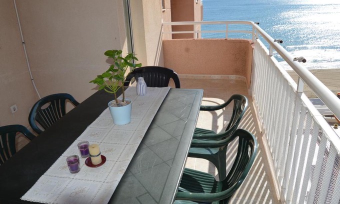 Oropesa del Mar Apartment | Prime Daytona Beachfront Retreat with Ocean Views