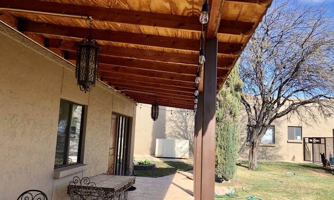 Tucson Cottage | Top-Rated Guest House with Pet-Friendly Amenities
