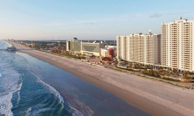 Daytona Beach Resort | Oceanfront Resort: Pools, Spa & Nearby Beaches Await You!