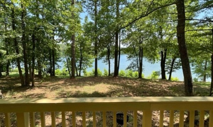 LaGrange Cabin | Tranquil Lakepoint Cabin #4: Nature, Fishing & Privacy
