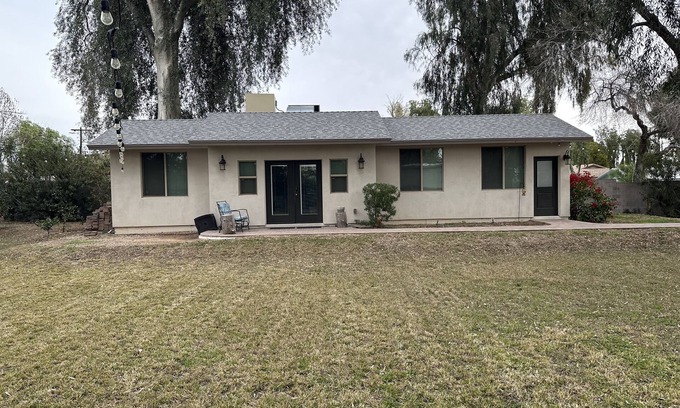 Camelback East House | Cozy 1 Bed Guest House with Private Pool and Pet-Friendly