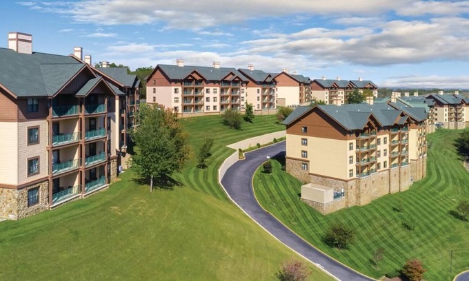 Sevierville Resort | Unforgettable Smoky Mountains Retreat with Amazing Amenities