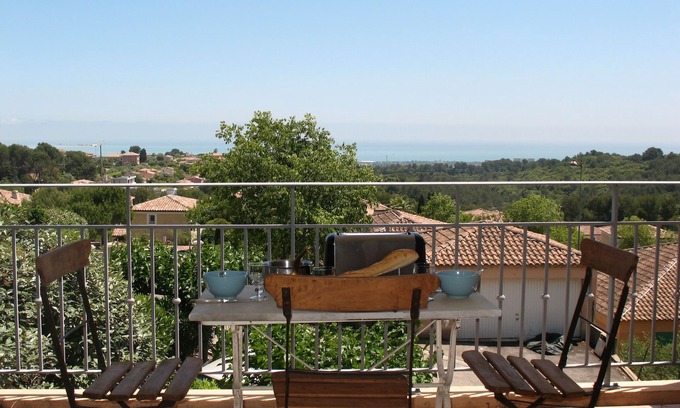 Biot Apartment | Sea View 1-Bedroom Flat with Terrace & Top Guest Rating